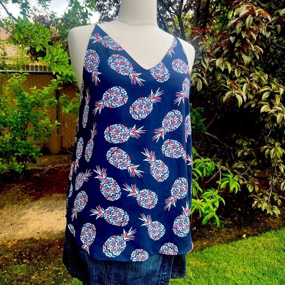 LOFT Tops - LOFT Navy Pineapple 🍍 Print Sleeveless Top